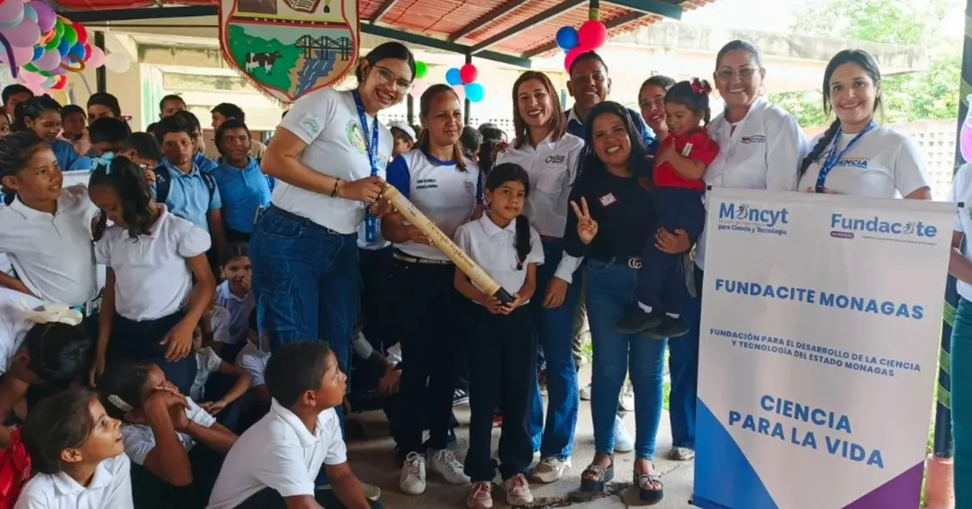 Entregan telescopio en jornada de Semilleros Científicos para 100 niños y jóvenes monaguenses