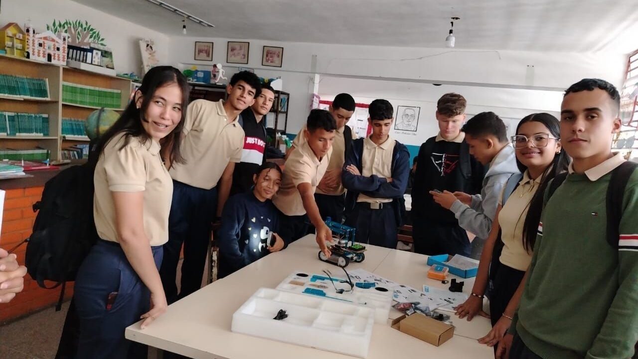 Monagas | Estudiantes del municipio Acosta se inician en robótica educativa