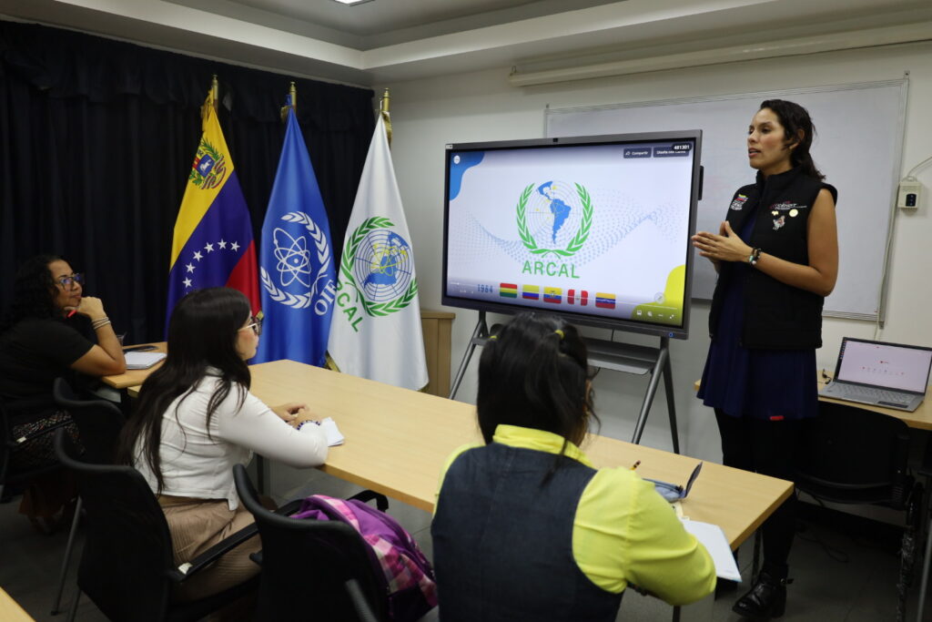 Venezuela impulsa alianza para comunicar usos pacíficos de la ciencia nuclear