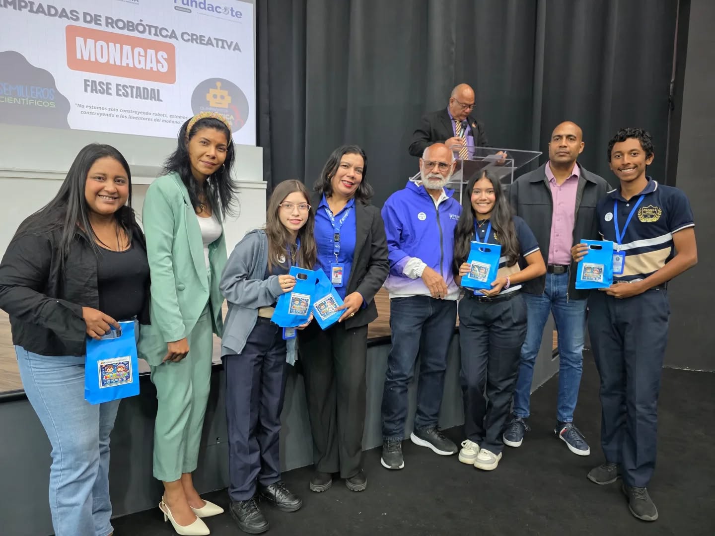 Más de 50 jóvenes monaguenses demuestran su ingenio en la Olimpiada Regional de Robótica Creativa 2026