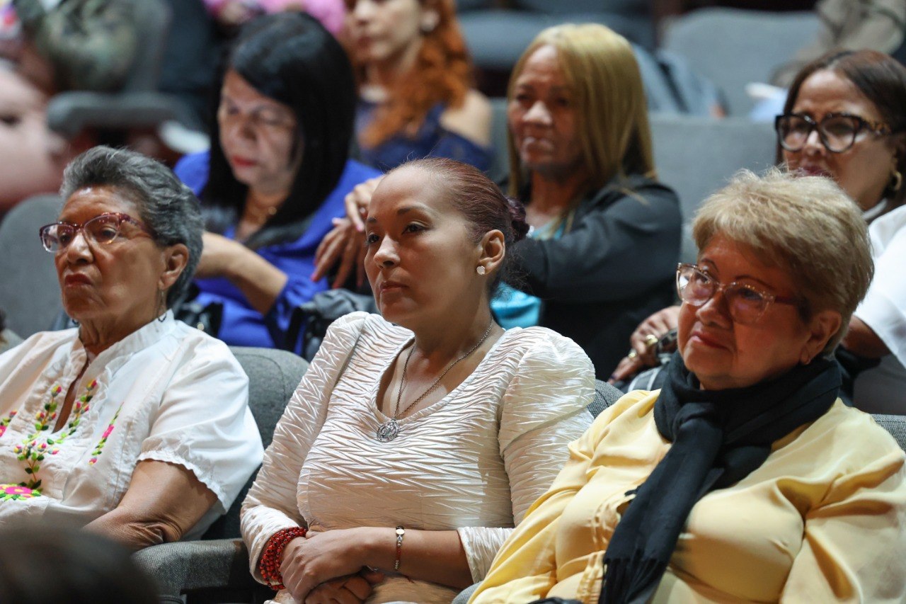 Mujeres líderesas de diversos sectores políticos instalan Mesas Técnicas por la Paz en Venezuela